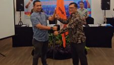 Ir.R Darwin Suratman, MAP. AIFO (baju batik) terpilih aklamasi sebagai Ketua Umum Pengprov PSAWI Jabar periode 2026-2030. PJ/Joel