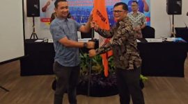 Ir.R Darwin Suratman, MAP. AIFO (baju batik) terpilih aklamasi sebagai Ketua Umum Pengprov PSAWI Jabar periode 2026-2030. PJ/Joel