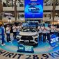 PT TAM resmi meluncurkan New Veloz Hybrid EV di Paskal Hyper Squere Bandung, Rabu (25/2). Selama pameran, Mobil tersebut dibandrol mulai Rp 303juta. PJ/Mal