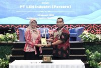 PT LEN Industri dan BRIN melakukan penandatanganan kerjasama dalam pengembangan operasional TNI. PJ/Dok