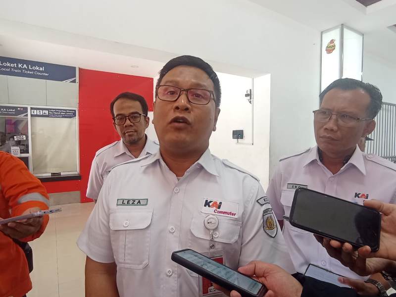 Leza memberikan keterangan terkait peningkatan layanan Commuter Line. PJ/Dok