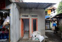 Satu diantara sekian puluh rumah yang tak memiliki septic tank. PJ/Dok