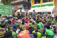 Ratusan ojol, anak jalanan dan pengamen mengikuti acara sosial yang digagas BAZNAS Jabar. PJ/Dok