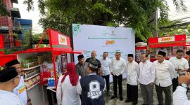 Alfa Group menyerahkan 7 unit ambulance kepada sejumlah BAZNAS di Indoneaia termasuk Jabar. PJ/Dok