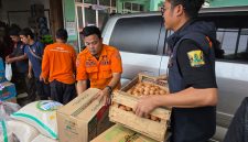 BRI BO Cibadak kembali menyalurkan bantuan TJSL kepada para korban bencana Tanah  bergeser di Bantargandung, Sukabumi. PJ/Dok