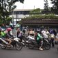 Puluhan awak media yang tergabung di Pokja PWI Kota Bandung membagikan paket takjil. PJ/Dok