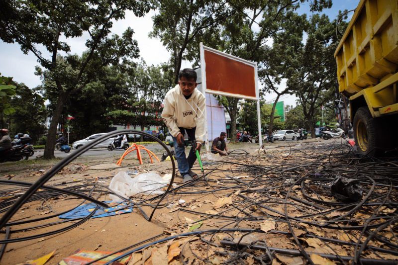 Wali Kota Bandung mengultimatum pelaksana proyek galian kabel, dengan memberikan tenggat waktu hingga 5 Maret harus beres selesai. PJ/Dok