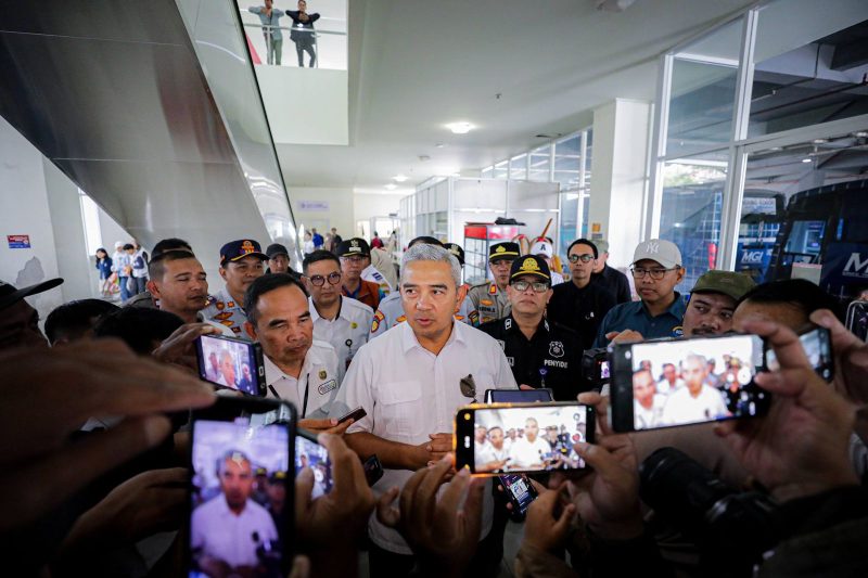 Wali Kota Bandung M Farhan menegaskan akan menindak tegas TPS ilegal, dimana sampah tersisa hingga ratusan ton akibat penumpukan dan keterbatasan pengelolaan sampah. PJ/Dok