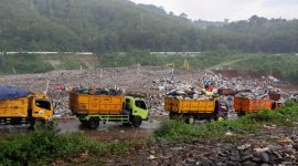 Penanganan sampah pada H+2 (Senin, 23 Maret 2026) Idulfitri 1447 H mulai berangsur normal. Hal ini ditandai dengan dibukanya TPA Sarimukti. PJ/Dok
