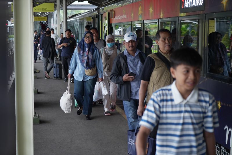 Tampak para penumpang KA saat akan berangkat dari wilayah Daop 2 Bandung. PJ/Dok