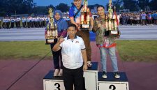 Dr. Trio Arsefto Sakut.MP. AIFO (tengah atas) Ketua Pengprov MPI Jawa Barat berpose bersama dengan para juara MPI Jabar. PJ/Dok