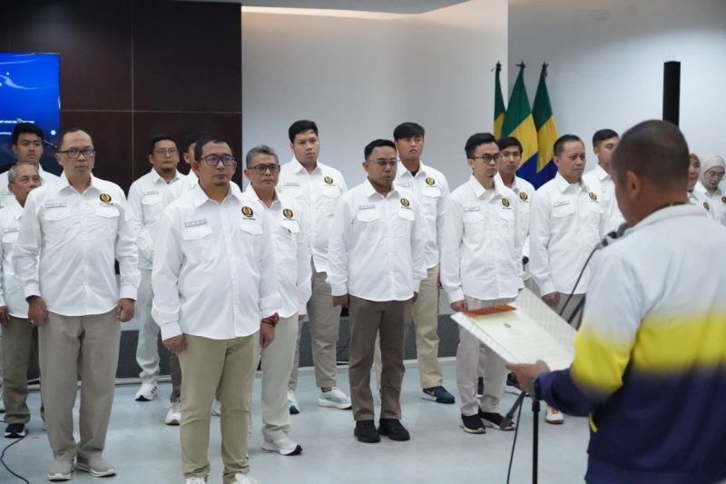 Wakil Ketua DPRD Toni Wijaya Resmi dikukuhkan Menjadi Ketua PELTI Kota Bandung. Foto: Handoko/Humpro DPRD Kota Bandung.