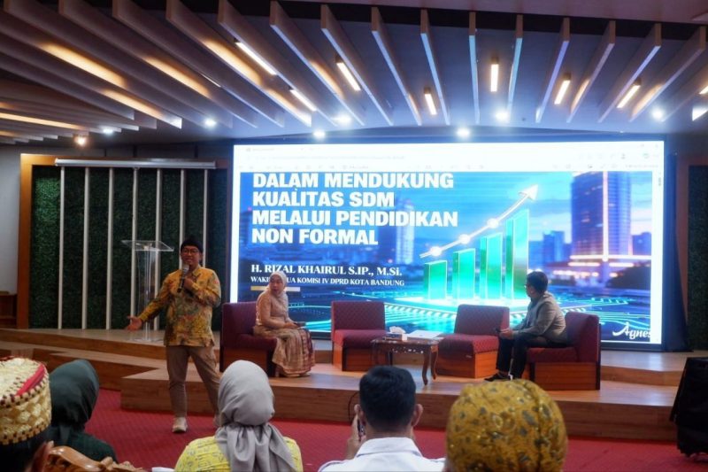 NARSUM : Wakil Ketua Komisi IV DPRD Kota Bandung, H. Rizal Khairul, S.IP., M.Si., menjadi narasumber “Sinergi Visioner Membangun Ekosistem LPK Kota Bandung yang Adaptif di Era 5.0”, di Graha Merah Putih Telkom Indonesia, Rabu, 22 April 2026. Cipta/Humpro DPRD Kota Bandung.
