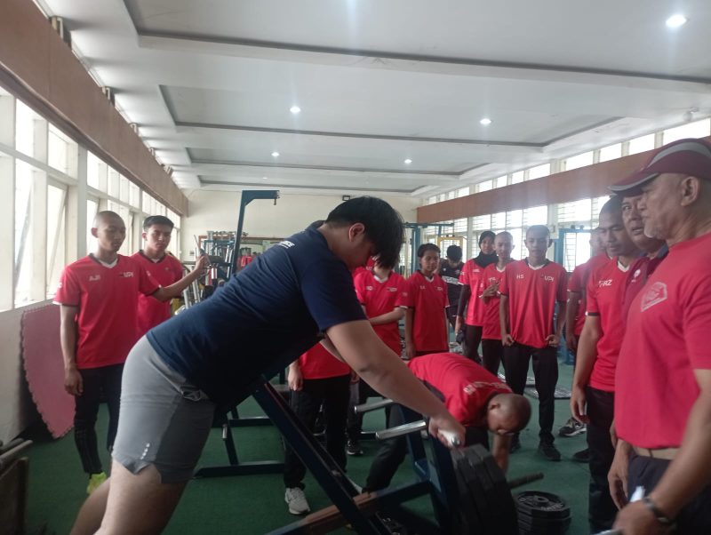 Ribuan atlet Kota Bandung menjalani Tes Fisik di Kampus UPI, Bandung. PJ/Dok