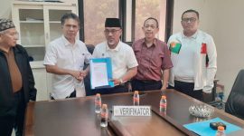 Salah satu Balon Ketua Umum Pengprov PSTI Jabar Asep Purwantoro yang diterima Persyaratannya  oleh Caretaker Lukman Husain ketika itu. PJ/Joel