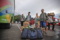 Selain di area-area kedatangan seperti stasiun kereta api, Disdukcapil Kota Bandung menggelar Imbauan Simpatik di terminal-terminal. PJ/Dok