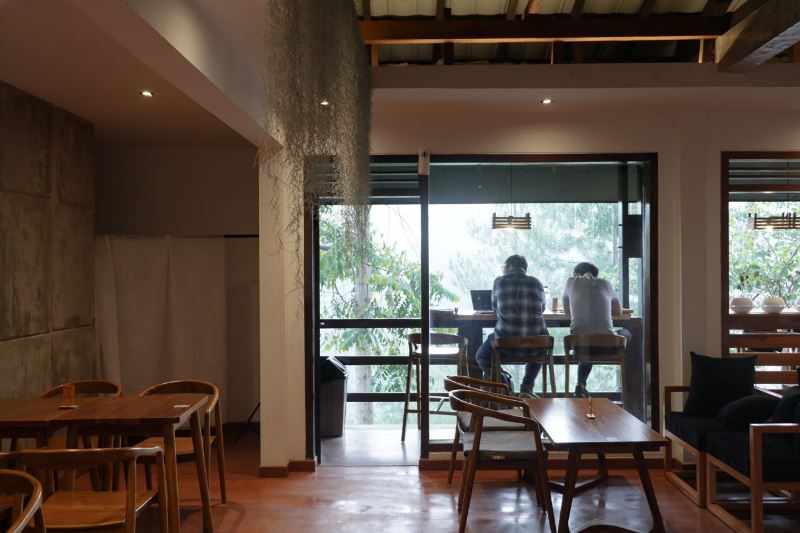 Suasana salah satu kedai kopi di Kota Bandung. PJ/Dok 