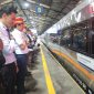Dirut KAI beserta jajaran Daop 2 Bandung melepas KA Sangkuriang. PJ/Dok