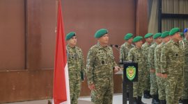 Mayjen TNI Kosasih menyambut kepulangan Satgas Yonif 301/Prabu Kian Santang dalam suatu upacara di Bandung, Sabtu 9 Mei 2026. PJ/Dok