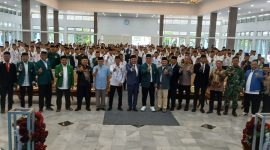 Bupati Garut berpose bersama Ketua LDII Jabar dan Garut disela Muada LDII III 2026 Kabupaten Garut. PJ/Dok