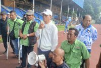 Ketua NPCI Kota Bandung Yadi Sofyan (topi putih) mengharamkan atlet non disabilitas ikut di ajang Peparda Jabar 2026. PJ/Joel