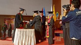 USB YPKP mewisuda 391 mahasiswa dari berbagai program dan jenjang. PJ/Dok