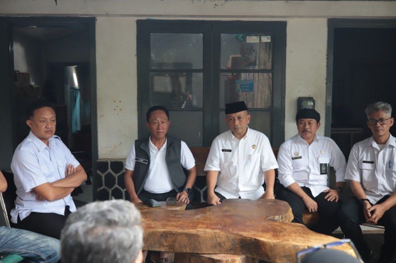 Pemerintah memastikan kesejahteraan pekerja dan pakan kebun binatang Bandung meski MoU telah berakhir. PJ/Dok