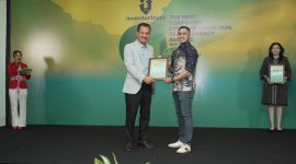 XLSMART) kembali meraih pengakuan melalui penghargaan “Diamond Achievement in Emission Transparency” dalam ajang The Best Corporate Emission Reduction Transparency Awards 2026. PJ/Dok