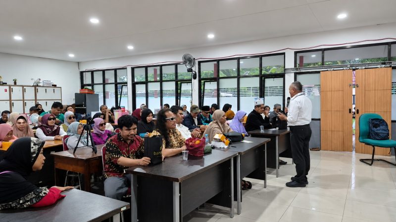 bank bjb bersama OJK Jabar menggelar literasi keuangan bagi anggota Pertuni Kota Bandung. PJ/Dok