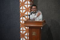 Pimpinan DPRD Kota Bandung, H. Toni Wijaya, memberikan sambutan di Pelantikan PK KNPI Batununggal. PJ/Humpro