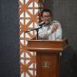 Pimpinan DPRD Kota Bandung, H. Toni Wijaya, memberikan sambutan di Pelantikan PK KNPI Batununggal. PJ/Humpro