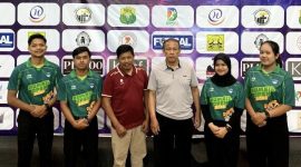 Mahasiswi UPI telah menyelesaikan masa magangnya di PBSI Jabar. PJ/Joel
