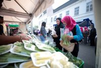 Kebutuhan pokok masyarakat (kepokmas) di pasar tradisional dan toko ritel Kota Bandung terpantau relatif stabil. PJ/Dok