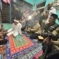 KDM dan Basnaz Jabar saat menyambangi dan memberikan bantuan kepada keluarga korban kecelakaan di Indramayu. PJ/Dok