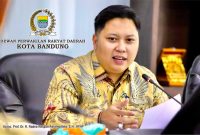 Radea Respatu menywbut, penghapusan kewajiban pencetakan dokumen yang telah tersedia secara digital akan memberikan dampak nyata terhadap pengurangan penggunaan kertas. PJ/Dok