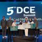 Telkomsel melalui program Digital Creative Entrepreneurs (DCE) menyelenggarakan DCE Academy & Summit 2026 di Bandung (2/7). Mengangkat tema “AI-Enabled SMEs Growth: How Locals Go Global”, tampak para finalis saat berose bersama manajemen Telkomsel. PJ/Dok