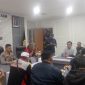 Puluhan awak media saat audiensi dengan Kabid Humas Polda Jabar mendesak polisi mengusut tuntas dugaan penghinaan terhadap profesi wartawan yang dilakukan Hotman Paris Hutapea. PJ/Dok