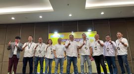 Manajemen PT Adira Finance Jawa-Barat saat berpose bersama usai membeberkan program Adira Expo 2026 yang berlangsung di BIP mulai 7-9 Agustus 2026. PJ/Mal
