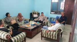 Kabid Humas Kombes Pol Hendra Rochmawan sambangi PWI Jabar, Senin (10/8). PJ/Dok