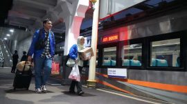 Sebanyak 76.286 pengguna jasa Kereta Api menggunakan layanan KA Jarak Jauh dengan keberangkatan awal di Daop 2 Bandung selama periode libur panjang Maulid Nabi Muhammad SAW. PJ/Dok