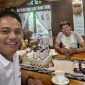 Balon kuat Ketua KONI Jabar periode 2026-2030 Mayjen TNI (Purn) Dwi Jati Utomo saat bersama Gubernur Jawa  Barat Kang Dedi Mulyadi. (Foto dok red)
