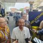 Asda Bidang pembangunan dan perekonomian Pemprov Jabar Sumasna bersama Ketua Harian GAIKINDO Anton Kumonthi saat memberikan keterangan kepada wartawan usai pembukaan GIIAS Bandung 2026. PJ/Mal