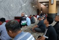 Ratusan jamaah Masjid Agung Bandung, mengirimkan doa untuk para jurnalis. PJ/Dok