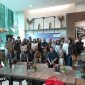 Manajemen Grand Cordela Hotel Bandung bersama awak media dan KOL berpose bersama usai Media Gathering. PJ/Dok