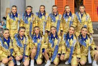 Vanessa berpose bersama timnya usai meraih penghargaan Most Favorite Dance 2026. PJ/Dok