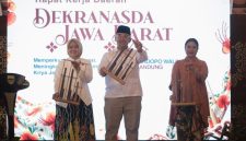 Farhan dorong penguatan kolaborasi melalui pertukaran produk UMKM melalui Gallery Dekranada Kota Bandung. PJ/Dok