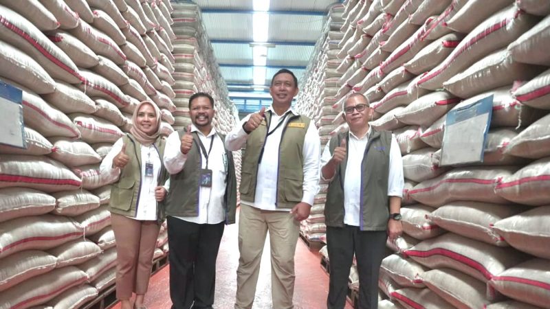 Perum BULOG menorehkan sejarah baru. Hingga 8 Oktober 2026, realisasi pengadaan Public Service Obligation (PSO) telah mencapai 4.115.014 ton setara beras atau 102,88 persen dari target penugasan Pemerintah sebesar 4 juta ton. PJ/Dok