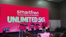 Manajemen XLSMART saat peluncuran SMARTFREN Unlimited dan Fun Run yang bakal digelar Minggu (11/10) di Hilton Hotel Bandung, Jumat (9/10). PJ/Mal
