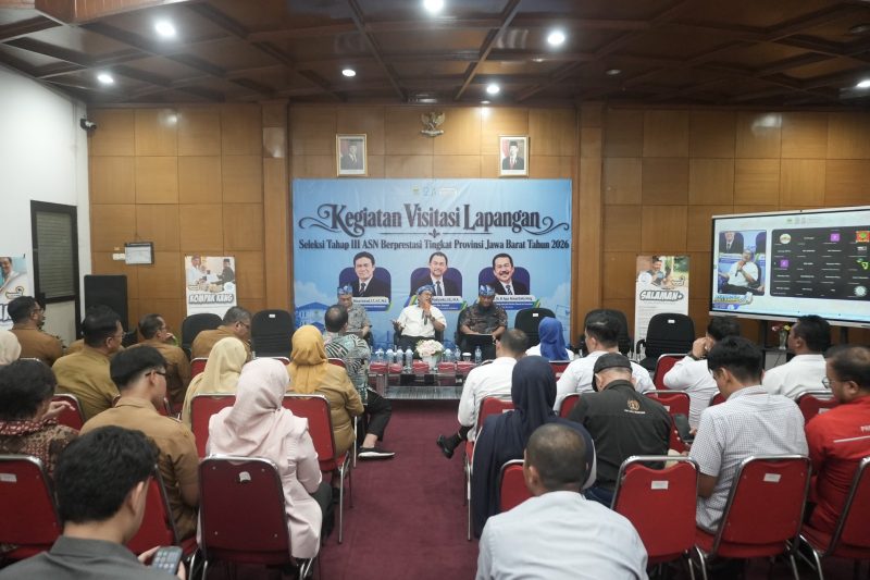Kadisdukcapil Kota Bandung H. Tatang Muhtar, S.Sos., M.Si., mengikuti Seleksi ASN Berprestasi Tingkat Provinsi Jawa Barat Tahun 2026 berkat inovasi SALAMAN. PJ/Dok