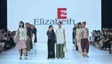 Brand fashion terkemuka Elizabeth, memperkenalkan desain terbarunya di Jakarta Fashion Week (JFW) 2027. PJ/Dok